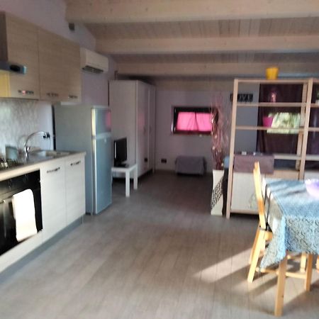 ペスカーラResidenza Floresアパートメント 部屋 写真