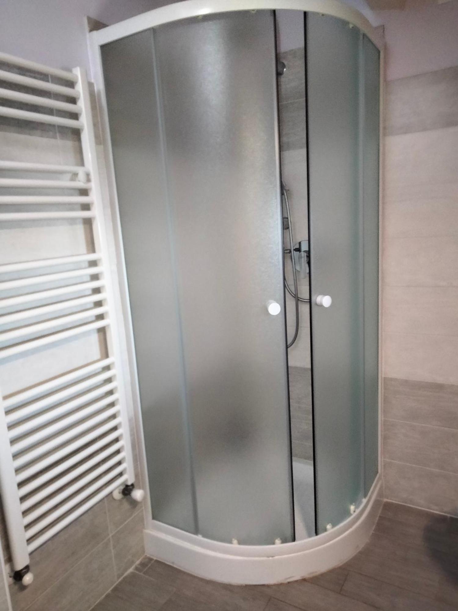 ペスカーラResidenza Floresアパートメント 部屋 写真